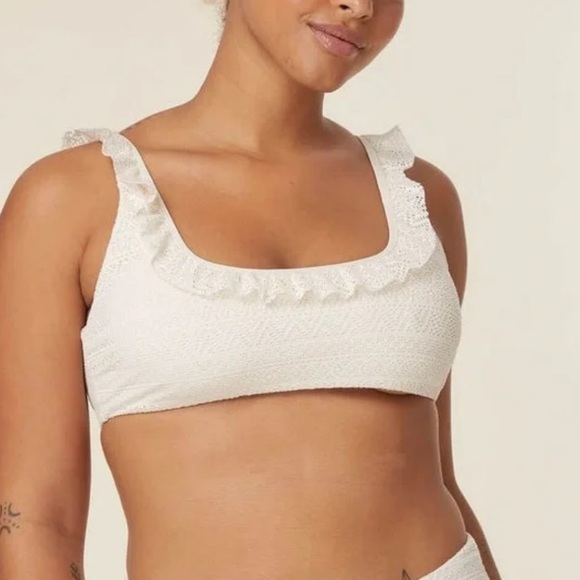Andie Swim The Hydra Top in Vanilla Sustainable Bikini Ruffle Top Lace Padded - Picture 1 of 7